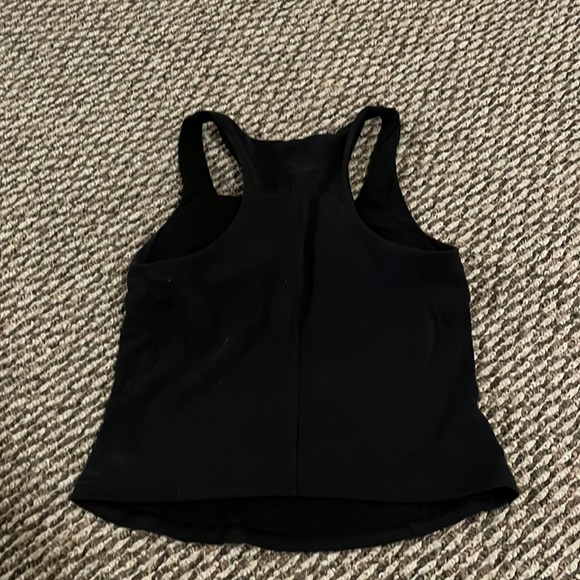 Instill tank top. With built in bra - Picture 4 of 4